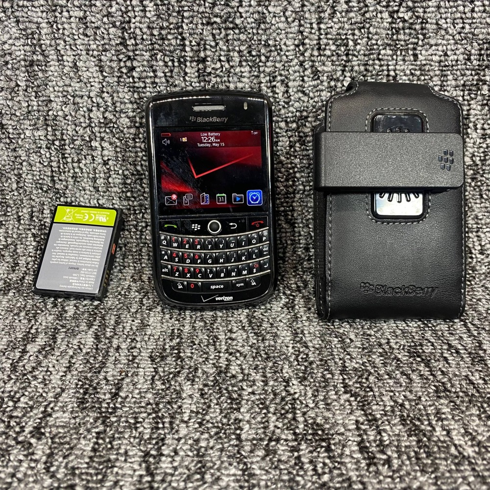 Blackberry Tour 9630 Smartphone Verizon OS 5 Black QWERTY Keyboard Case Bundle